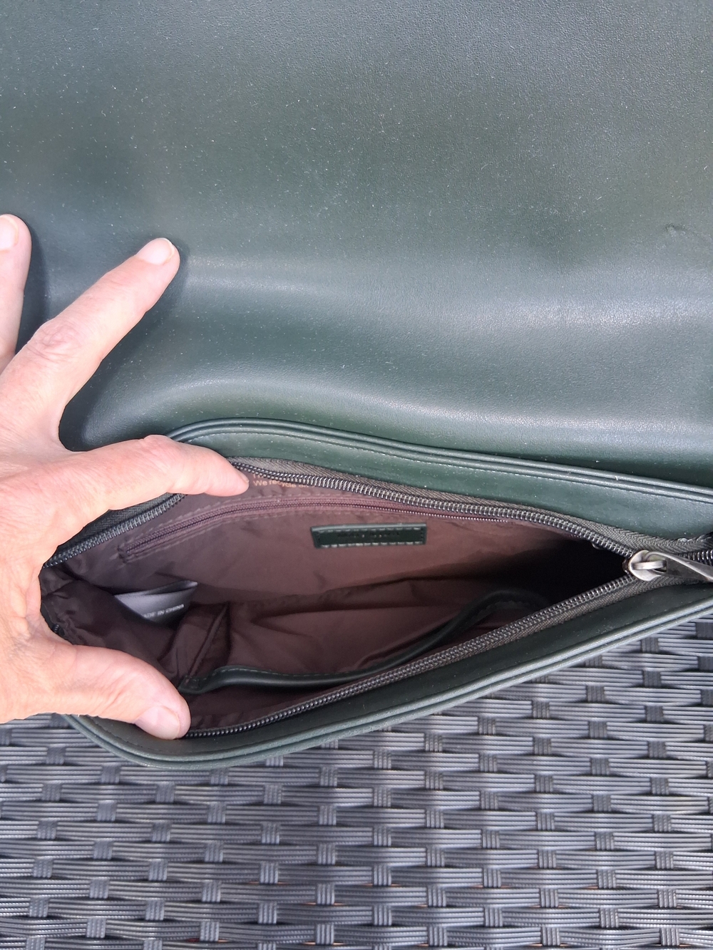 Matt & Nat Green Vegan Leather Women's Clutch, NWT - Picture 6 of 7